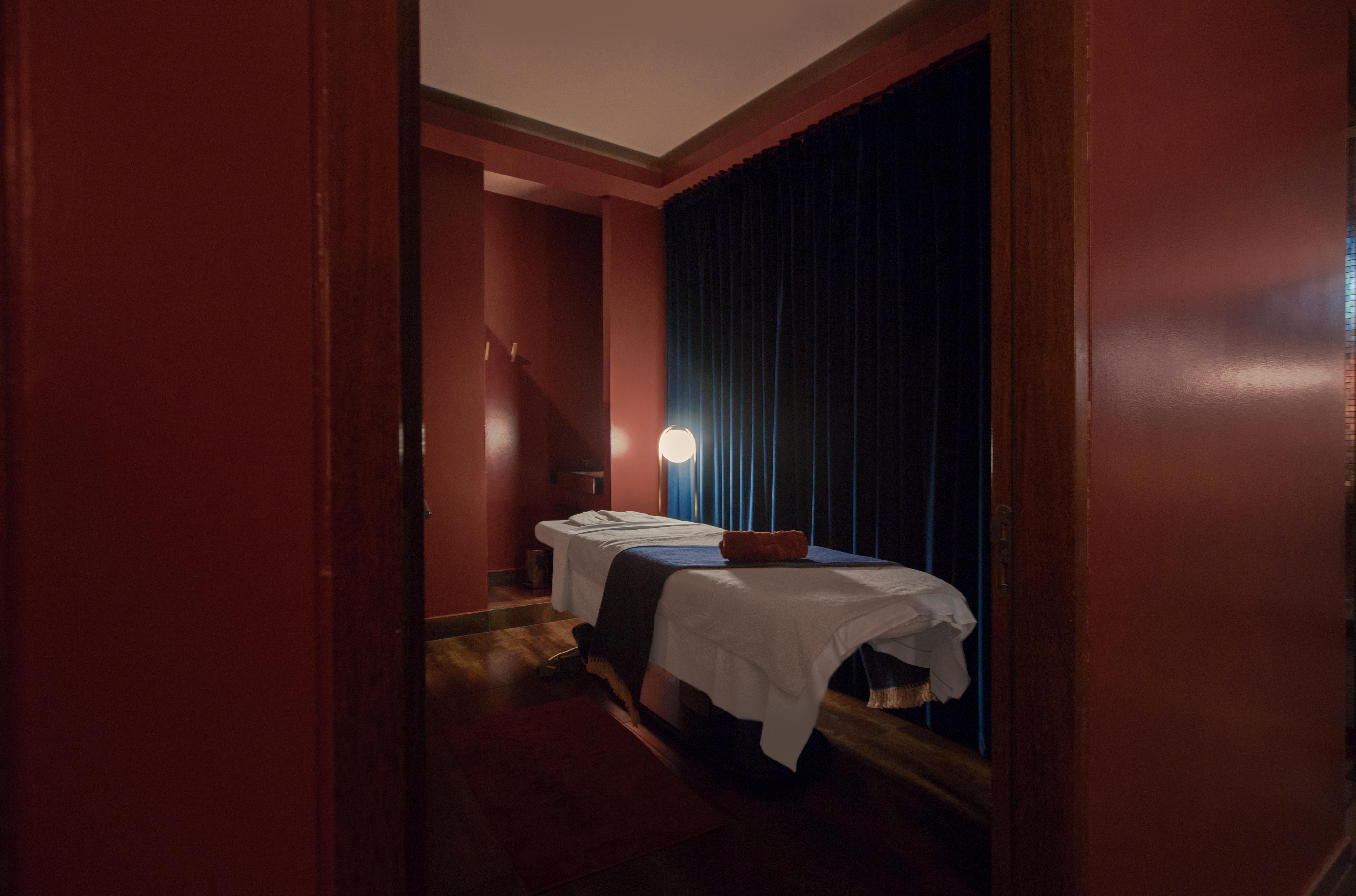 The Vintage Hotel & Spa Лісабон Екстер'єр фото Massage room in a spa